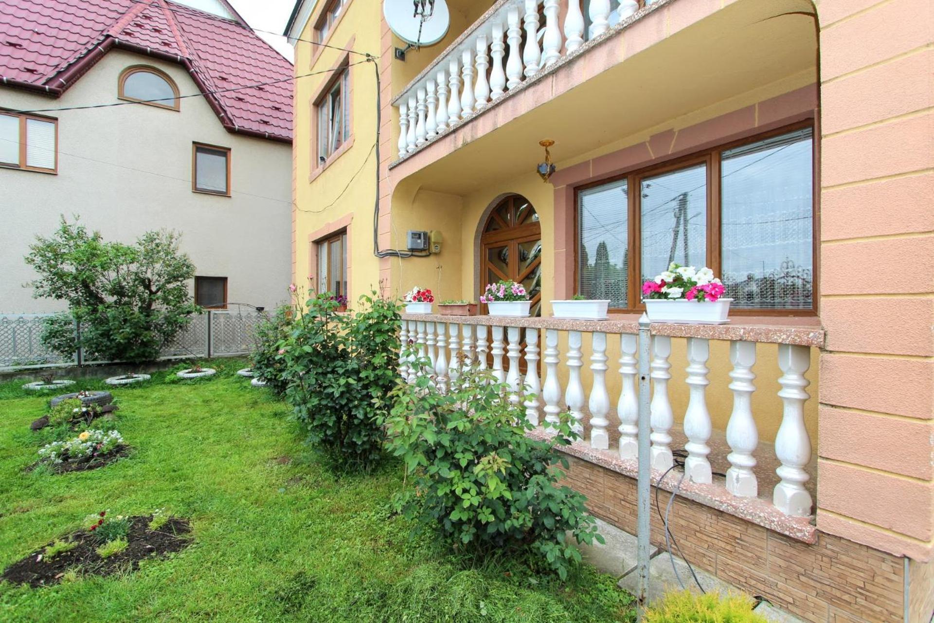 Будинок "Змерега" Solotvyno Exterior photo